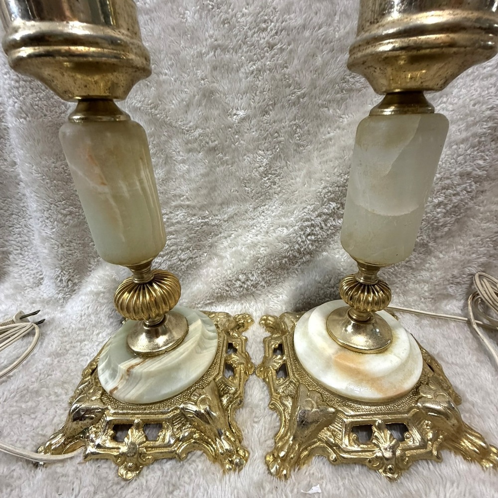 Vintage Pair Lamps Hollywood Regency Onyx and Gold Ornate Metal